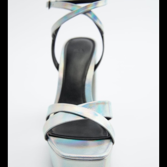 Chunky high heeled platforms - NWT - Picture 3 of 4